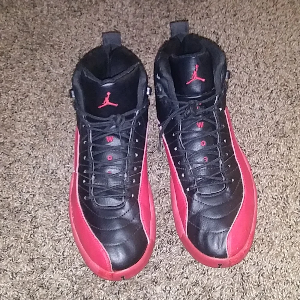 Air Jordan 12- Red/Black- 130690 061- size 12 male - Picture 4 of 7